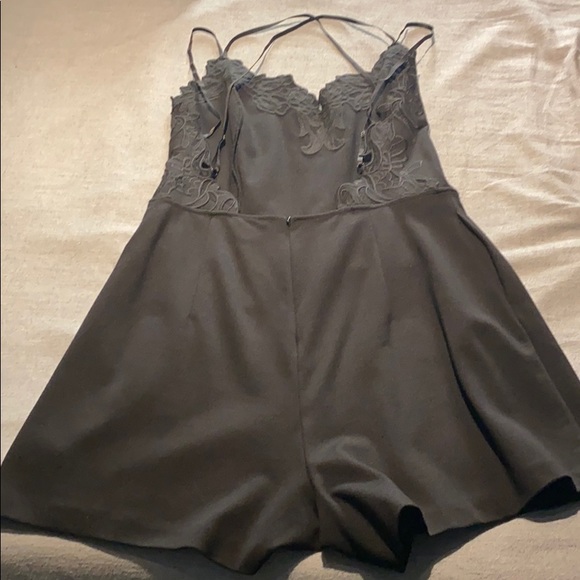 Romper - Picture 3 of 4